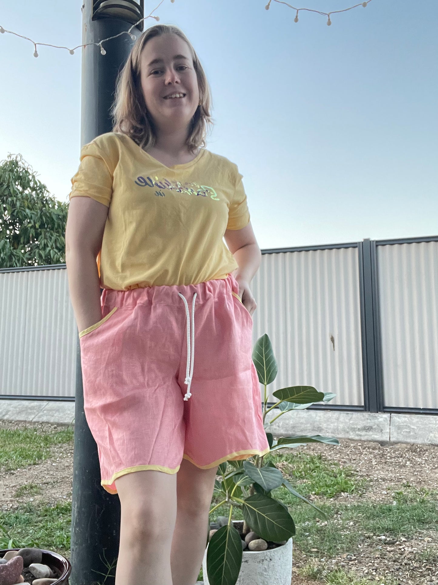 Wavy Shorts - in Pink
